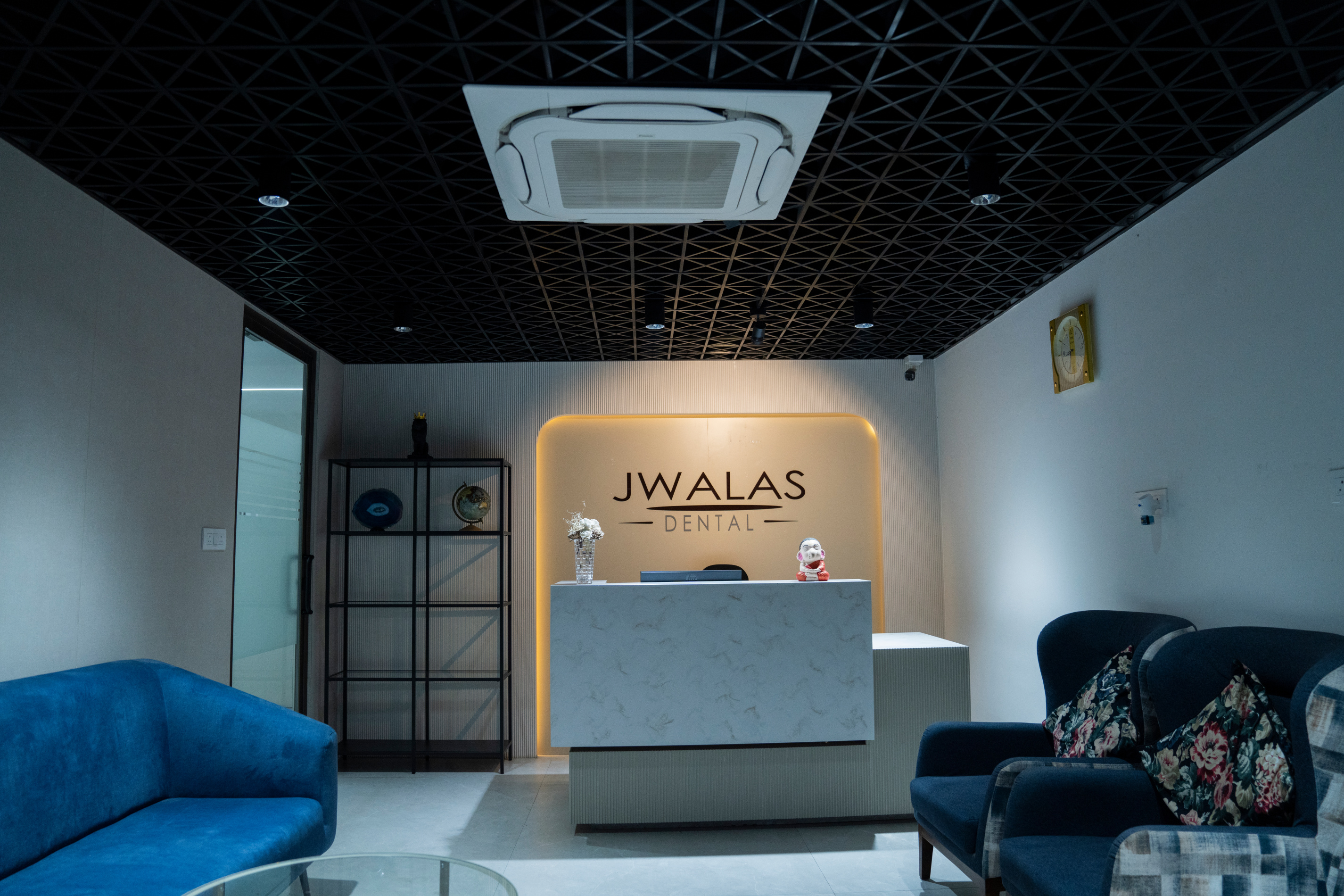Jwalas Dental clinic interior
